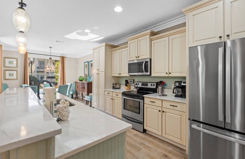 Clipper Cove House | Inviting Retreat: 3 King Master Suites & Huge Pool