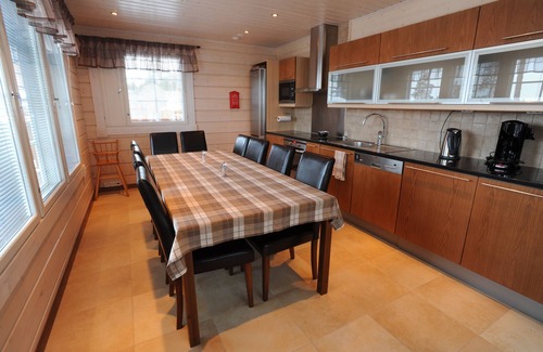 Tahkovuori Cottage | Relax at Tahko Hills: Lake View, Spa & Family-Friendly Fun