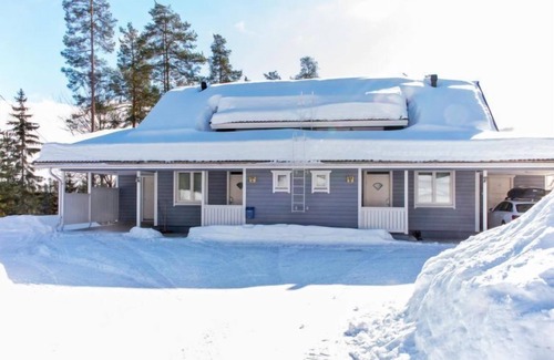 Tahkovuori House | Relaxing Retreat at Tahkonkallio 34 b with Lake View