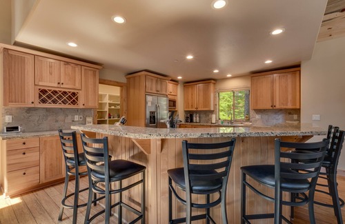 Pioneer Trail House | Elegant 4 Bedroom Retreat with Hot Tub in South Lake Tahoe