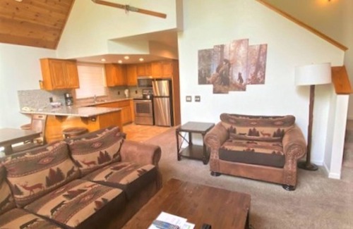 South Lake Tahoe Condo | Discover Tahoe Beach & Ski Club: Exceptional Lake Views