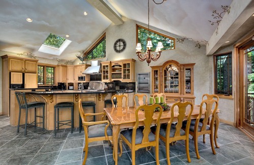 Country Club Estates House | Experience Tahoe Crestview Lodge: Scenic Views & Premium Amenities