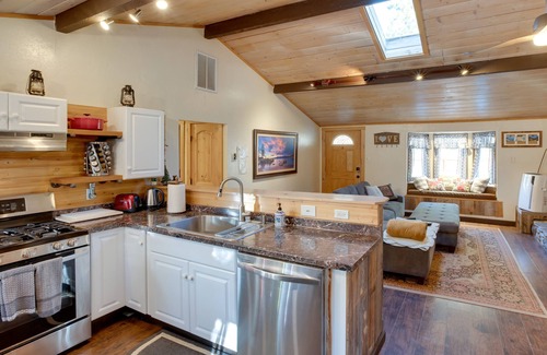 Lower Kingsbury House | Pet-Friendly Getaway: 2 Mi to Tahoe Beaches & Ocean Views