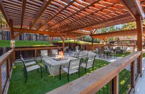Idyllwild Hotel | Pet-Friendly Tahquitz Pines Retreat with Ocean Views