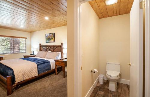 Idyllwild Hotel | Pet-Friendly Tahquitz Pines Retreat with Ocean Views