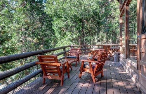 Fern Valley House | Pet-Friendly Retreat at Tahquitz Rock Lodge - Rated 9.2/10