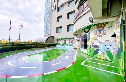 Wuqi District Hotel | Relax at Taichung Harbor Hotel - 4-Star Comfort Awaits