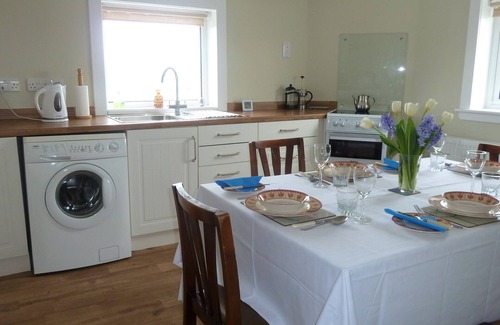 Ardroil Cottage | Oceanfront Escape at Taigh Dholol, Isle of Lewis – Rated 9.8