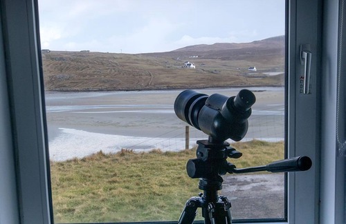 Ardroil Cottage | Oceanfront Escape at Taigh Dholol, Isle of Lewis – Rated 9.8