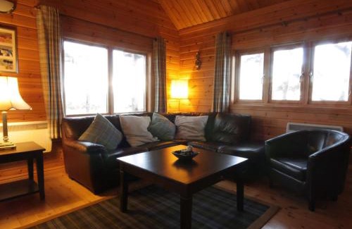 Tain House | Discover Taigh Fiodha: Perfect for Families and Pets