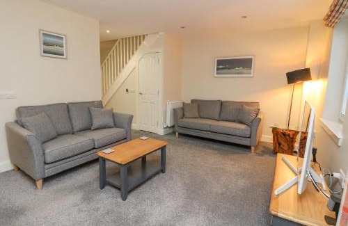 Killin House | Discover Taigh Geal: Family-Friendly 4-Star Retreat