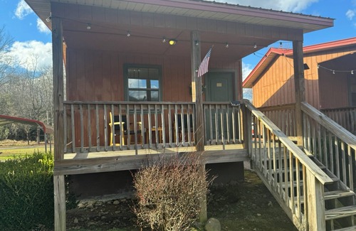 Robbinsville Cabin | Explore Tail of the Dragon Resort Cabins with Mountain Views