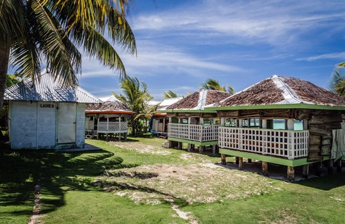 Manase Hotel | Beachfront Bliss at Tailua Beach Fale - Child-Friendly Retreat