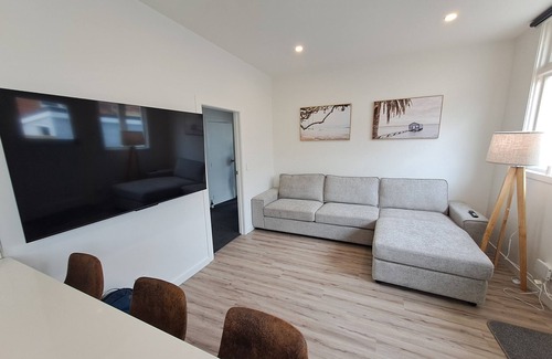 Saint Kilda Apartment | Tainui Charm - Fully renovated, 3 bedrooms