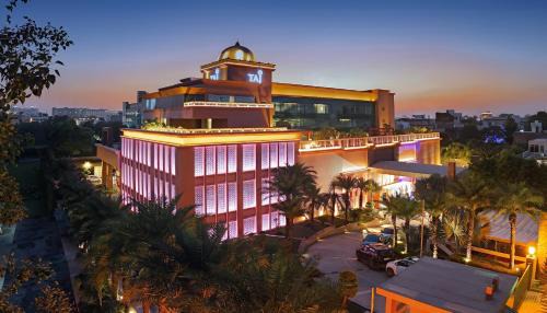 Agra Hotel | Experience Taj Hotel & Convention Centre, Agra - 5-Star Comfort
