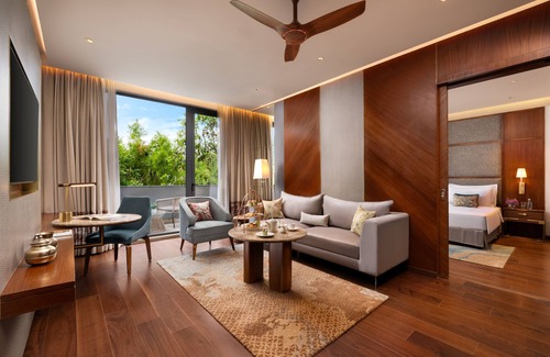 Gurugram Hotel | Explore The Gateway Resort Damdama Lake: 4-Star Retreat