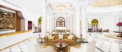 Gomti Nagar Hotel | Elegant Taj Mahal Lucknow: 5-Star Stay with Spa & Pool
