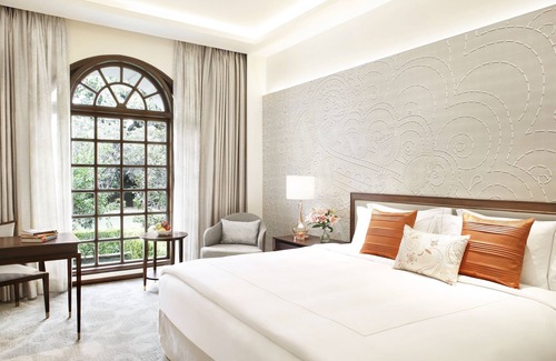 Gomti Nagar Hotel | Elegant Taj Mahal Lucknow: 5-Star Comfort & Spa Retreat