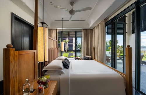 Kolkata Hotel | Elegant Taj Taal Kutir: 5-Star Spa Retreat with Breakfast