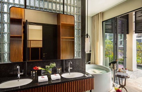 Kolkata Hotel | Elegant Taj Taal Kutir: 5-Star Spa Retreat with Breakfast