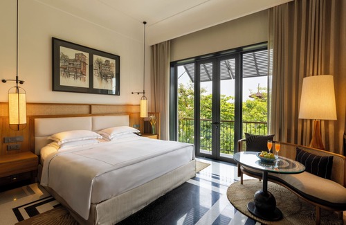 Kolkata Hotel | Elegant Taj Taal Kutir: 5-Star Spa Retreat with Breakfast