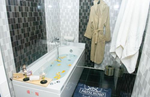 Athani Apartment | Beachfront Tajo Villas: Pet Friendly with Ocean Views