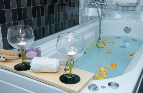Athani Apartment | Beachfront Tajo Villas: Pet Friendly with Ocean Views