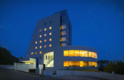 Zaoonsen Hotel | Relax at Takamiya Hotel Rurikura Resort with Hot Tub Access