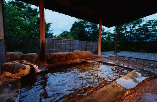 Kaminoyama Hotel | Relax at Takamiya Ryokan Sagiya Sansorai with Hot Tub & Dining