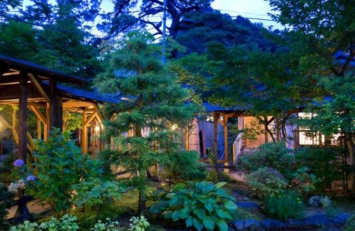 Takanosu Onsen Hotel | Relax at Takanosukan: 4-Star Stay with Hot Tub & Family-Friendly