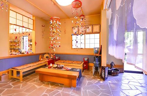 Takanosu Onsen Hotel | Relax at Takanosukan: 4-Star Stay with Hot Tub & Family-Friendly