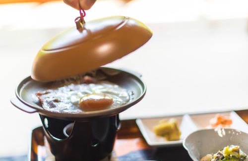 Yufu Hotel | Relaxing Retreat at Takaosou with Hot Tub & Kitchen Access