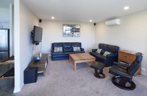 Lake Tekapo House | Pet-Friendly Takapō Escape - Lake Tekapo with 9.3/10 Rating