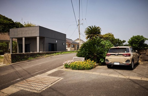 Goto House | TAKASAKI STAY, an inn located about a 1-minute walk from Takasaki Beach in Mitsui Raku, Fukue Island, Goto Islands.