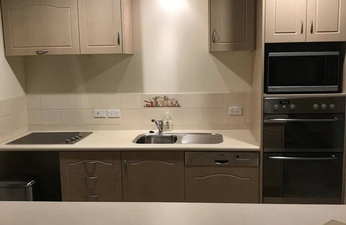 Arundel Apartment | Relax in the Country - 1 Bedroom Apartment with Spa & Pool