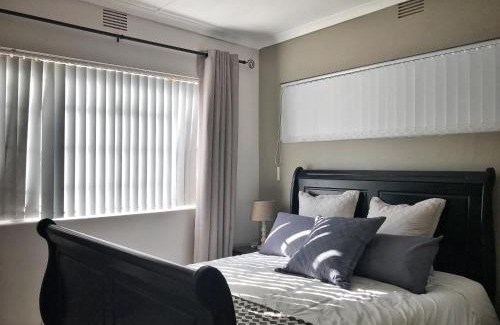 Old Place Apartment | Relaxing Self Catering Retreat with Kitchen & Breakfast Options