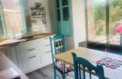 Murchas Cottage | Relax at This Unique Tranquil Getaway with Spa and Hot Tub