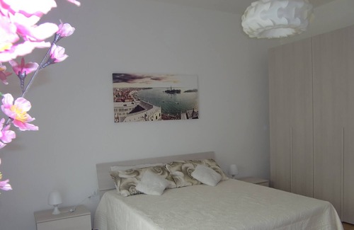 Mestre Apartment | Relax at Take It Easy Holiday Rent House with Spa & Breakfast