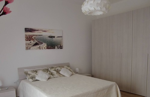 Mestre Apartment | Relax at Take It Easy Holiday Rent House with Spa & Breakfast