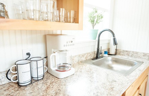 Dripping Springs Cabin | Relax in a Fully-Equipped Casita with Family Amenities