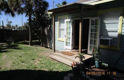 Crescent Beach Cottage | Oceanfront Bliss with Pool & Breakfast | Guest Rated 9.8
