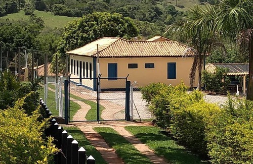 Fortaleza de Minas House | Escape to Tranquility on the Farm - Pet and Child Friendly