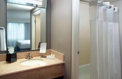 Home Park Hotel | Relaxing Getaway at Piedmont Park: Pet-Friendly & Pool