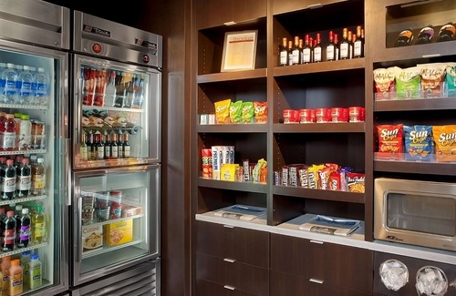 Home Park Hotel | Relaxing Getaway at Piedmont Park: Pet-Friendly & Pool