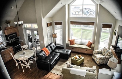 Okanagan-Similkameen Cottage | Unwind in Canada’s Wine Capital by the Warmest Lake