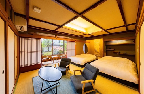 Takeo House | Relax at Takeo Onsen Kyotoya with Hot Tub & Breakfast