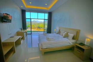 Ban Ta Khun Bed & Breakfast | Inviting Takhun Mountain View: Pool & Oceanfront Escapes