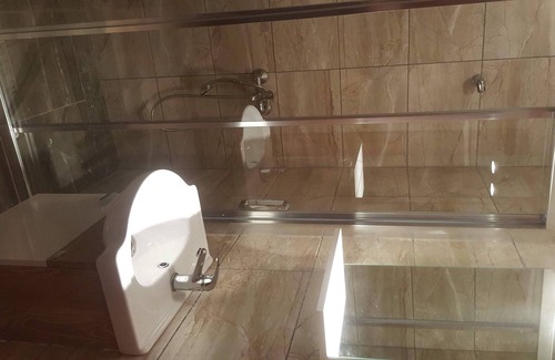 Talimhane Apartment | Discover Takim Mendana: Luxurious Suite Near the Beach