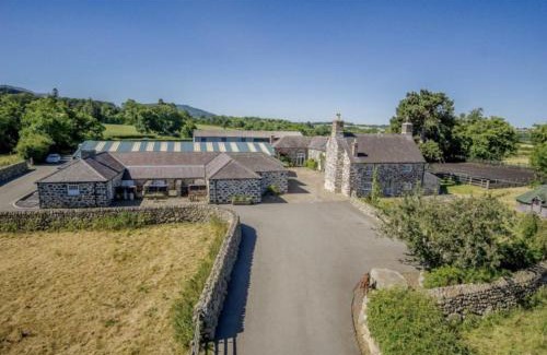 Bangor House | Tal y Bont Farm
