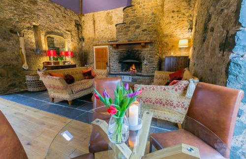 Bangor House | Tal y Bont Farm